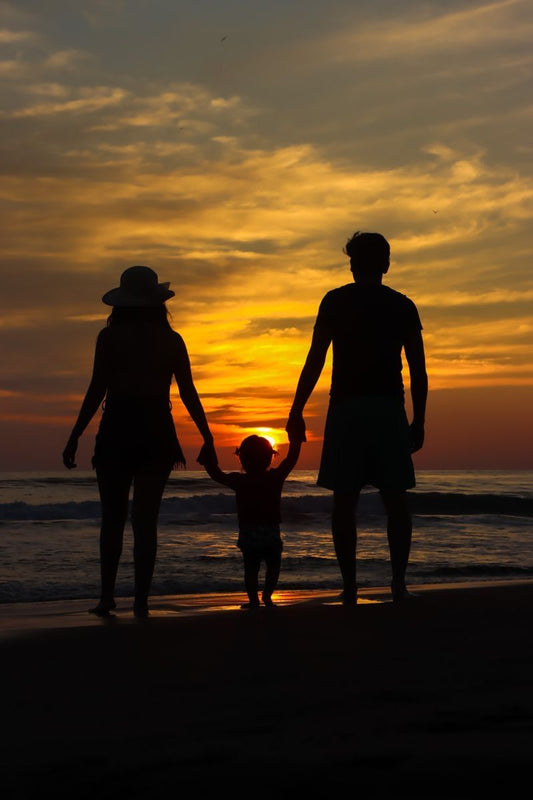 Balance_-_Family_on_Beach
